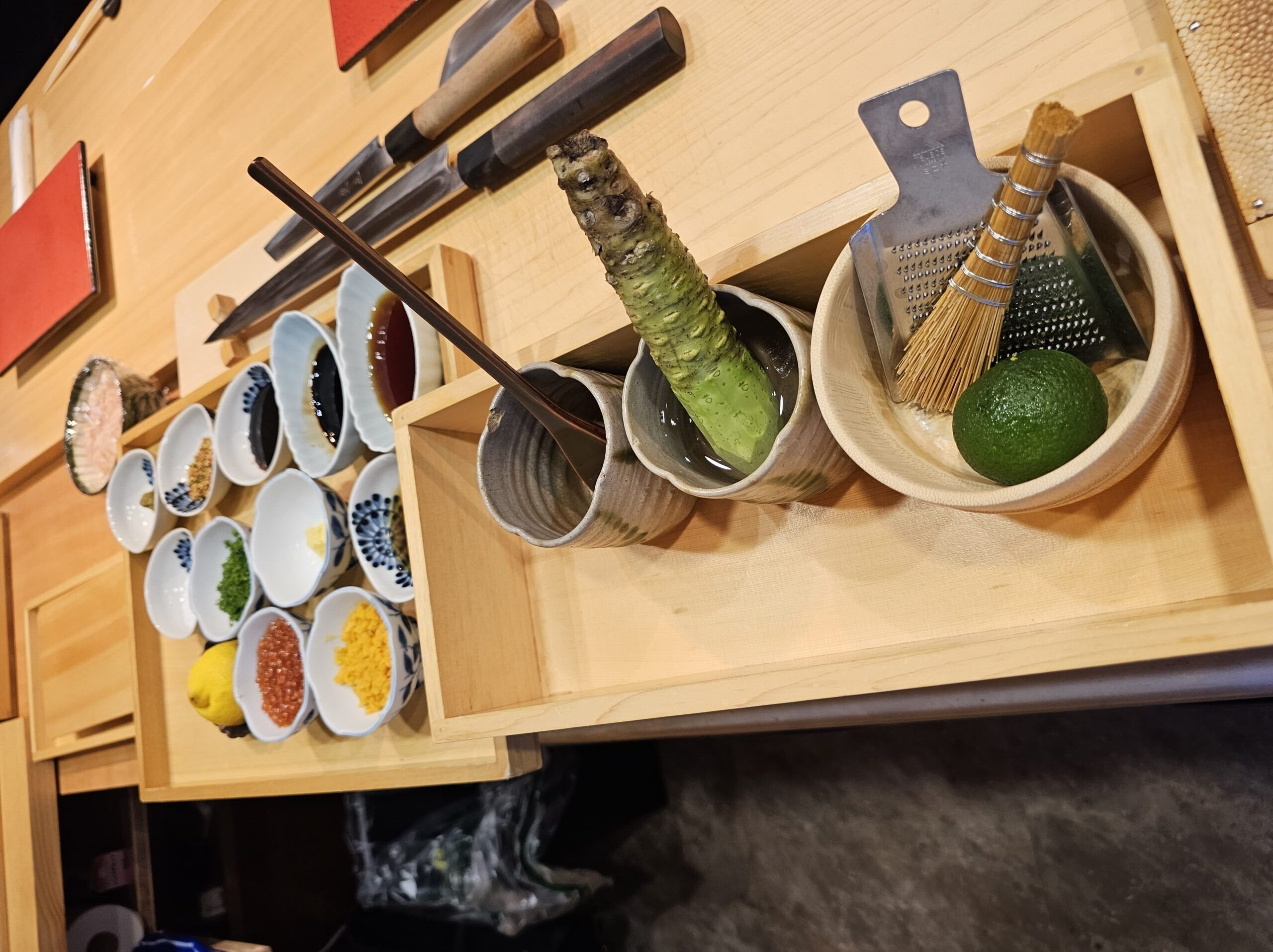 ミシュラン店のような寿司（鮨）を握る為の道具｜《自すし》プロが